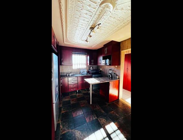 3 BEDROOM HOUSE FOR SALE IN KWAZAKHELE